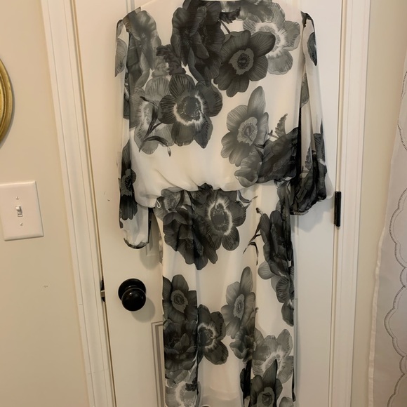 Donna Morgan Grey Floral dress - Picture 3 of 5